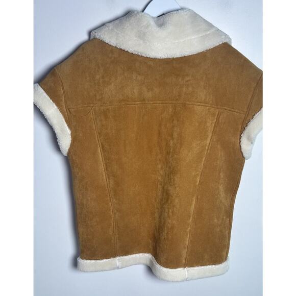 BLANK NYC Revolve Faux Fur Sherpa Cap Sleeve Vest Size Small In Biscotti NEW - Picture 7 of 14